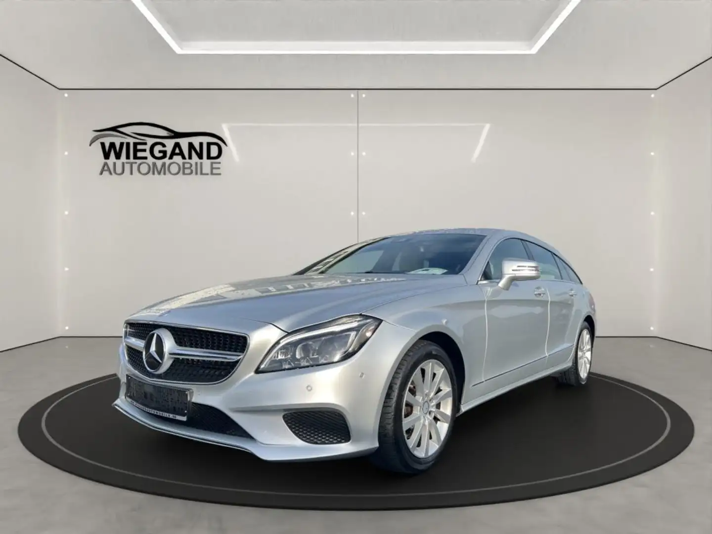 Mercedes-Benz CLS 350 CLS ShootingBrake 350d4Matic+LED+S-DACH+SHZ+ Silber - 1