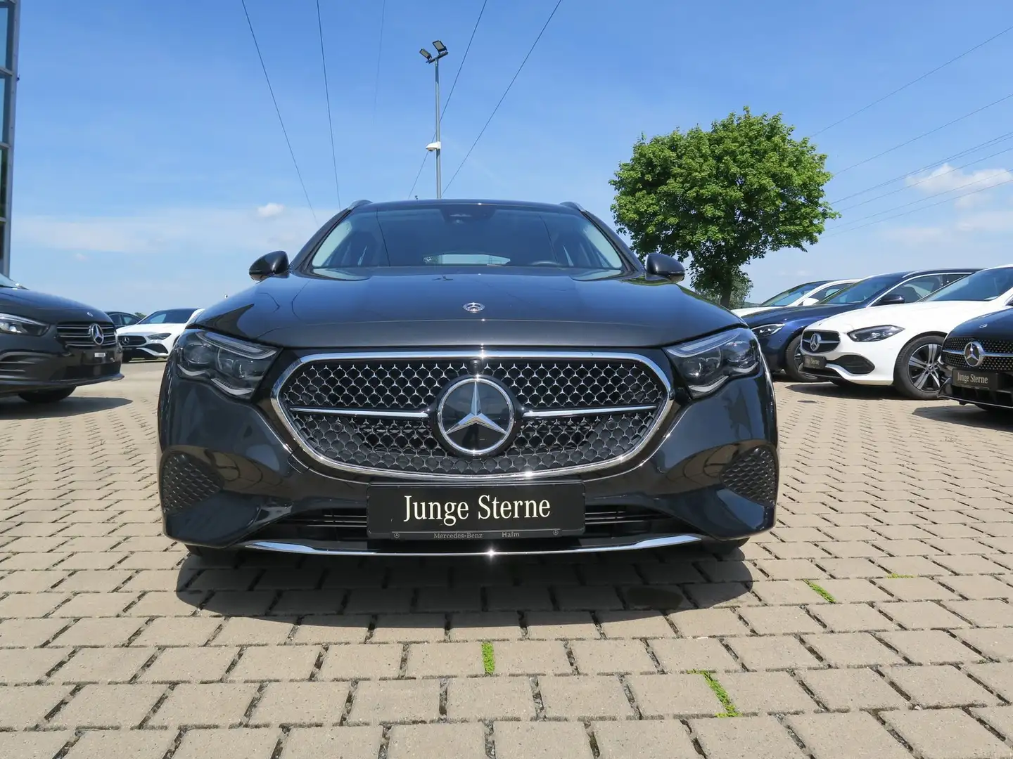 Mercedes-Benz E 200 Avantgarde Advanced Plus Digital Light 360 Grau - 2