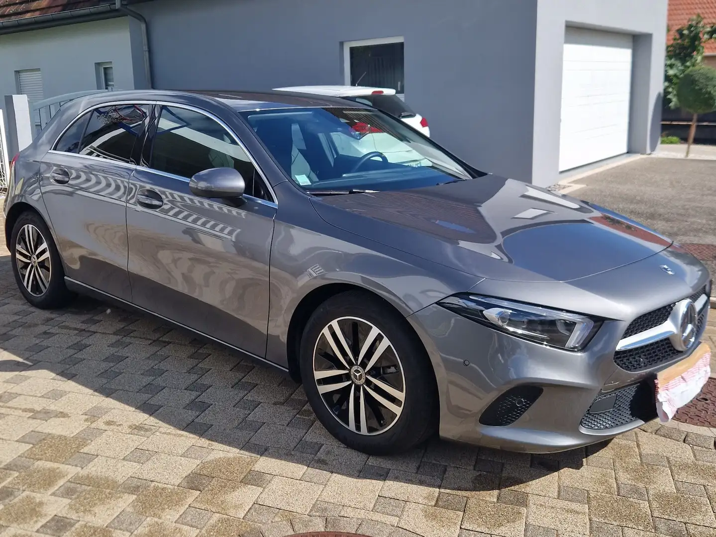 Mercedes-Benz A 180 Classe A 180 BM6 Progressive Line Gris - 2