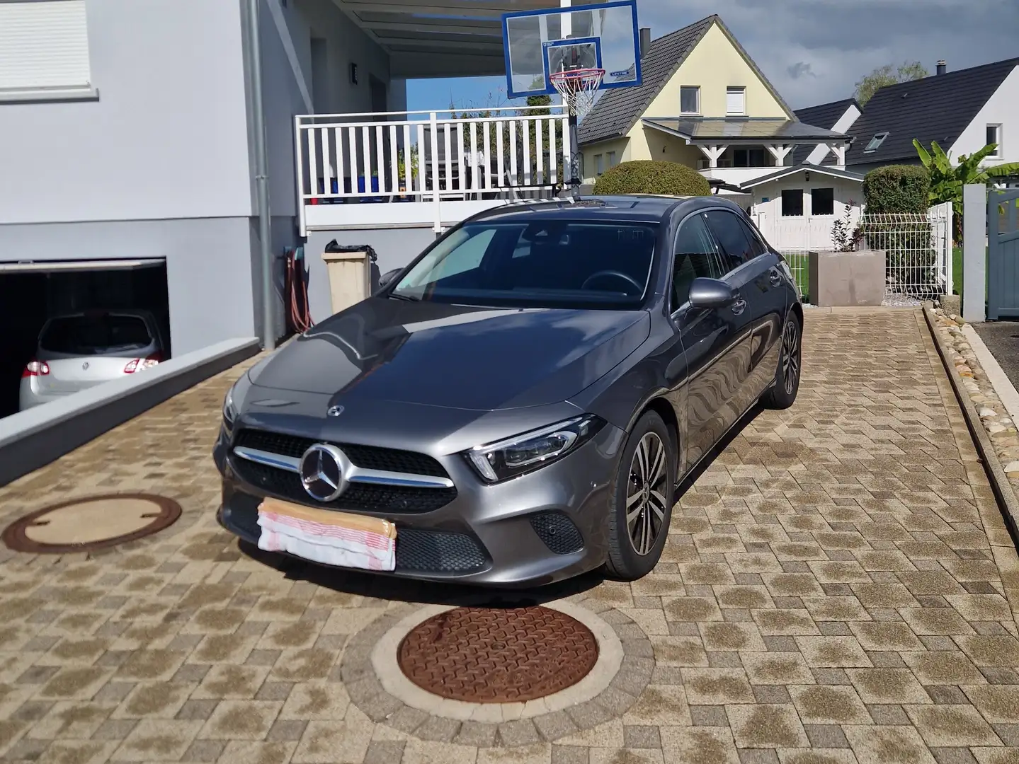 Mercedes-Benz A 180 Classe A 180 BM6 Progressive Line Gris - 1