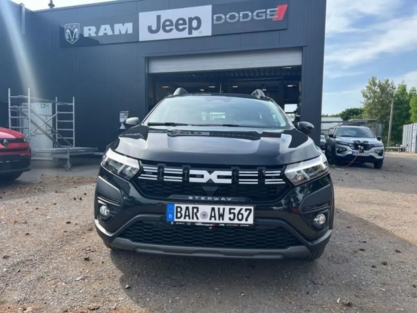 Dacia Sandero III Stepway Expression Sandero Stepway Expression TCe 90 Schwarz - 2