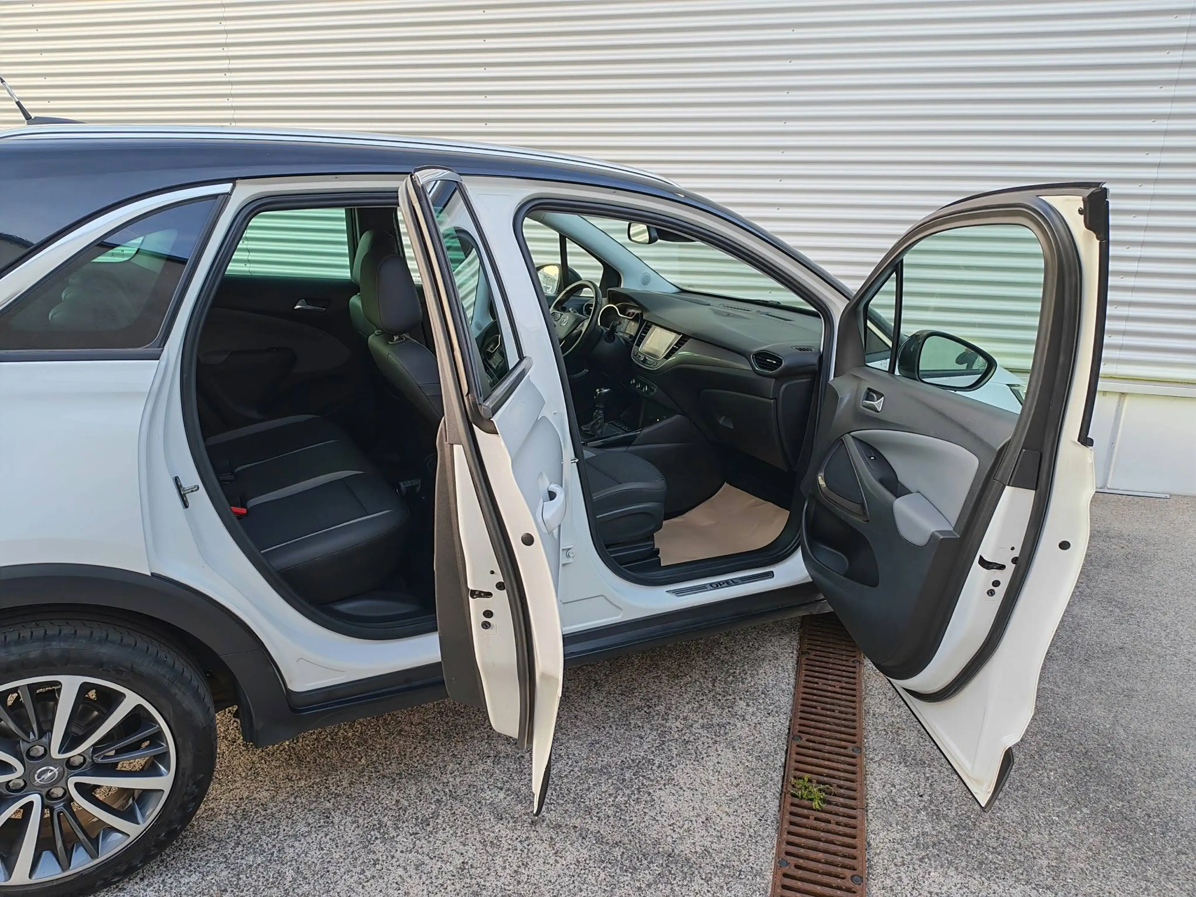 Opel Crossland X Ultimate°SERVICE NEU°NAVI°LED°T.LEDER°130TKM — photo 8