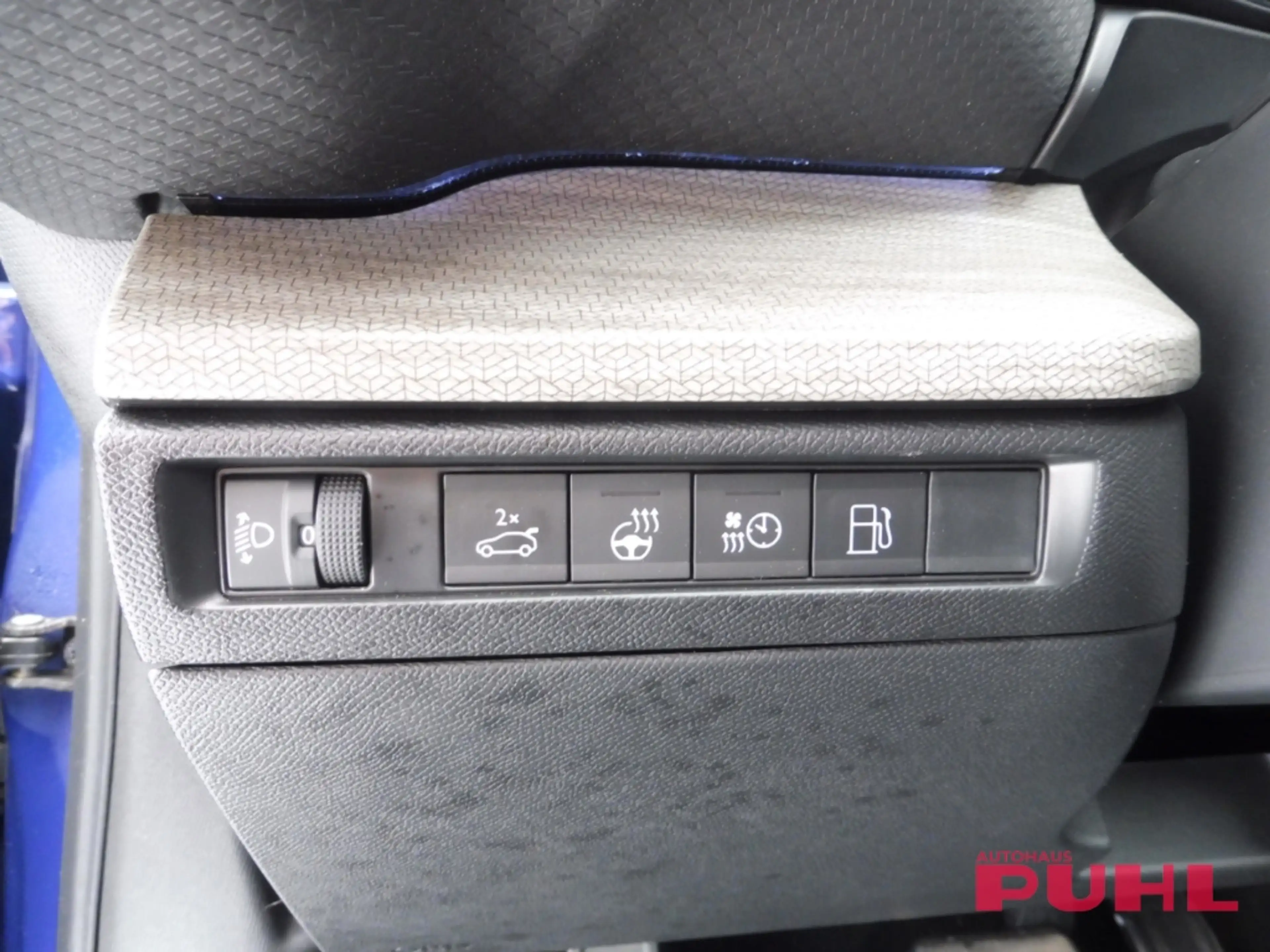 Citroen C5 X Hybrid225 (Plug-In) Shine Pack S&S (EU6d) — photo 10