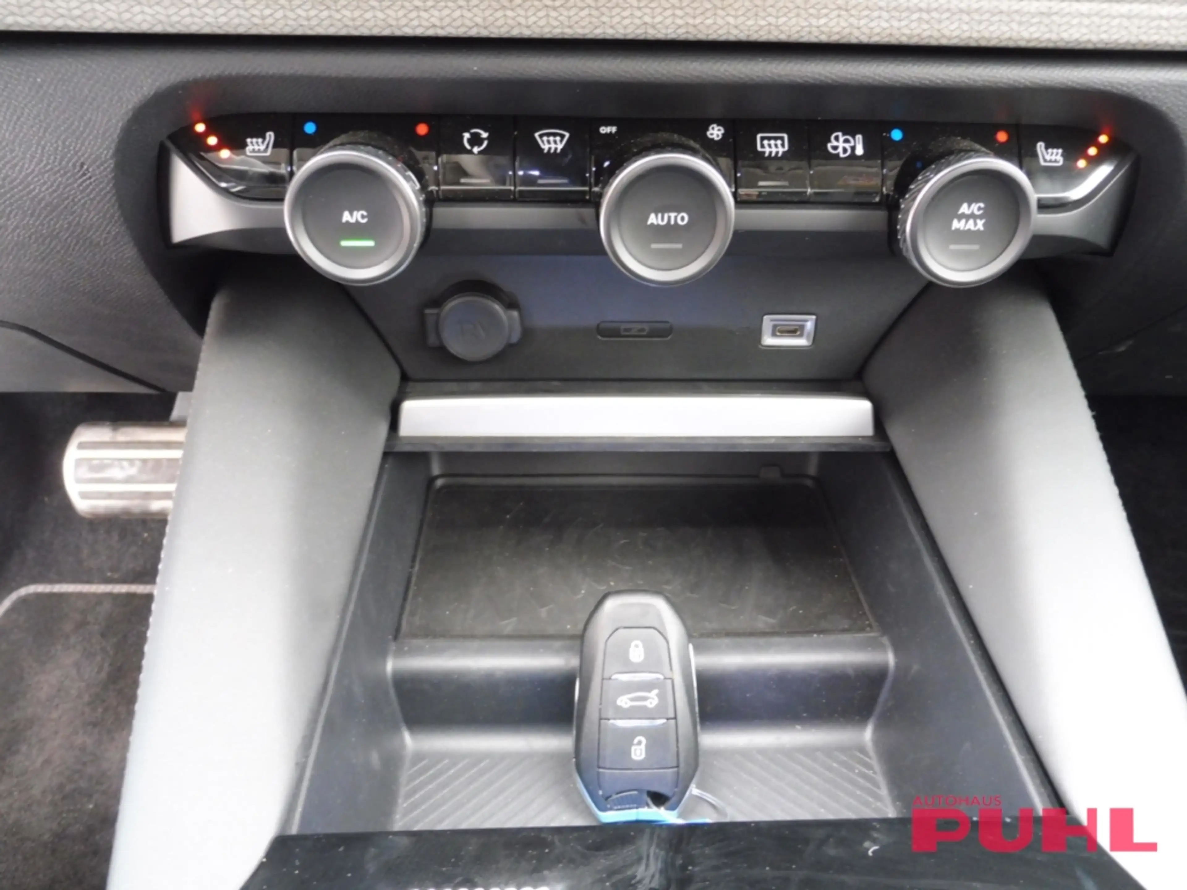 Citroen C5 X Hybrid225 (Plug-In) Shine Pack S&S (EU6d) — photo 12