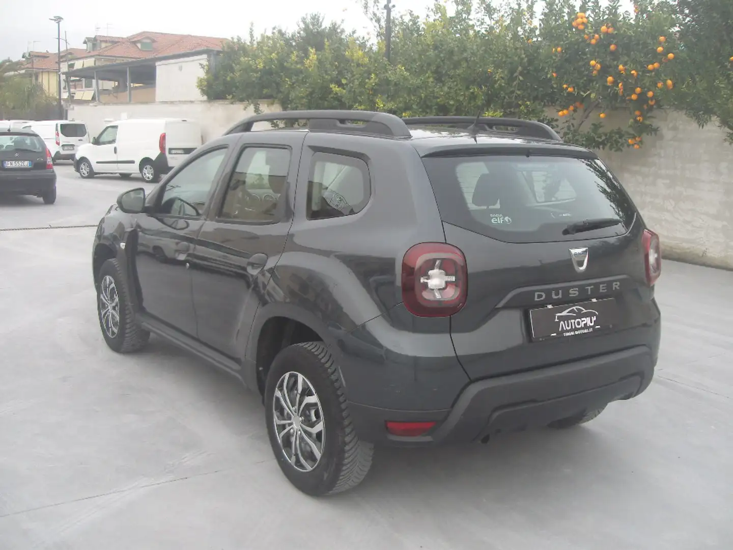Dacia Duster Duster II 2018 1.6 sce Essential Gpl 4x2 s Grau - 2