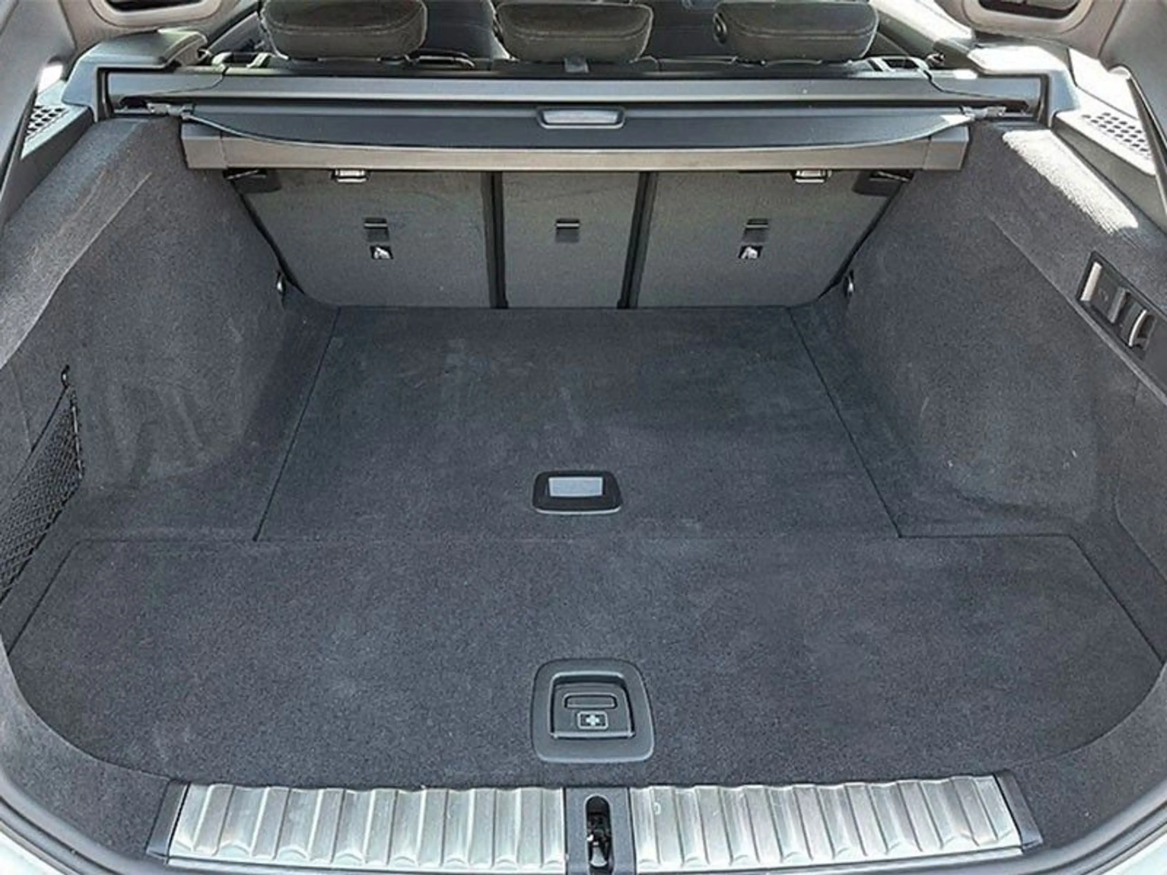 BMW 330 3 Touring 330 i xDrive M Sport — photo 26