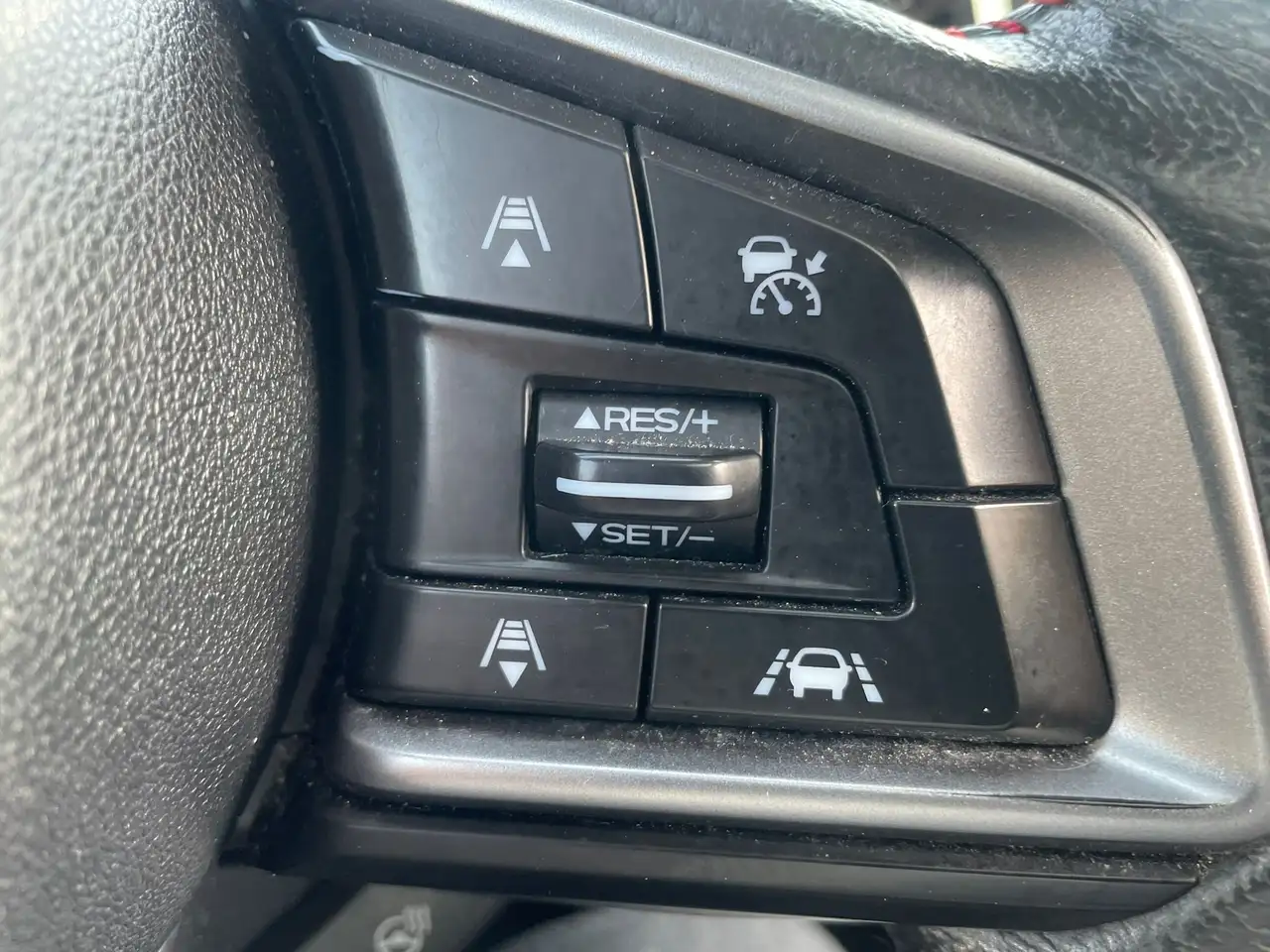 Subaru Impreza снимка Subaru Impreza
