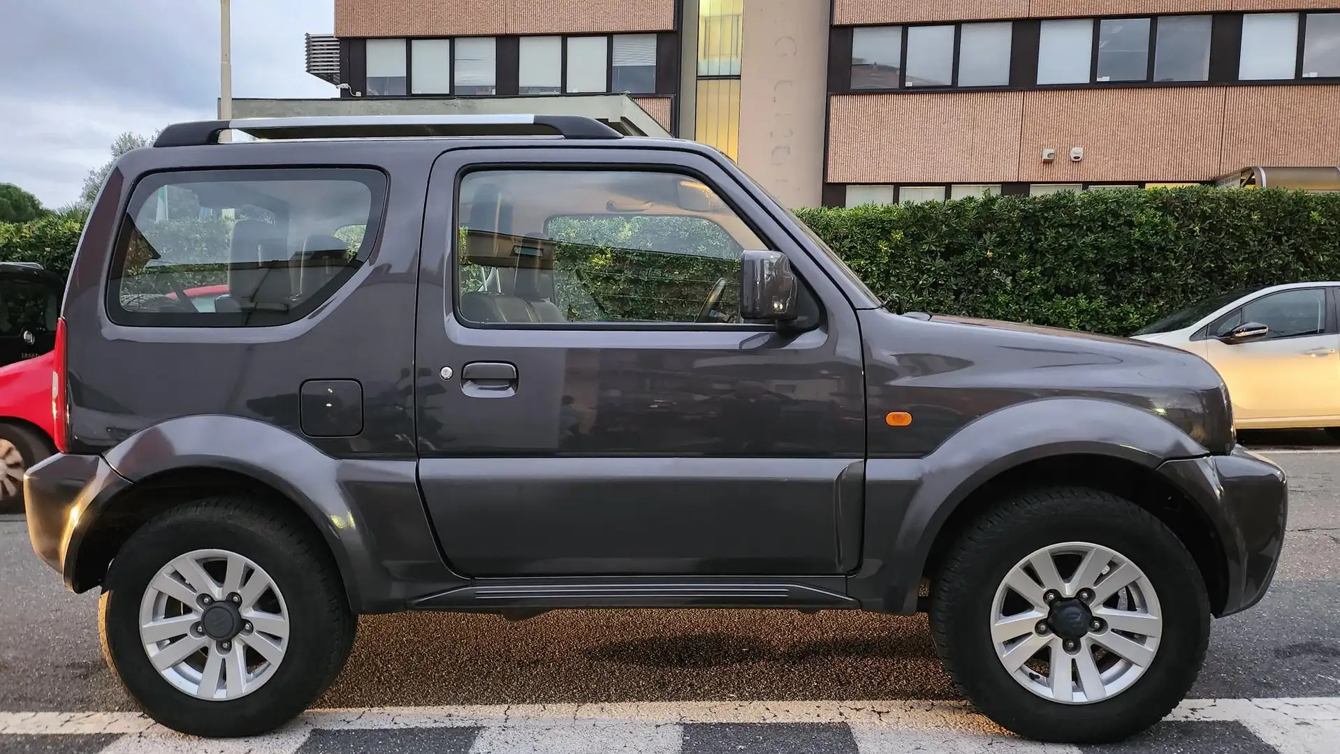 Suzuki Jimny Jimny 1.3 vvt Special 4wd E5 Grigio - 2