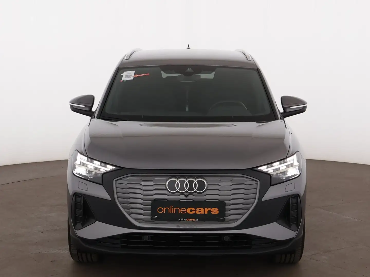 Audi Q4 e-tron 45 quattro Business 82kWh Aut MATRIX Grau - 2