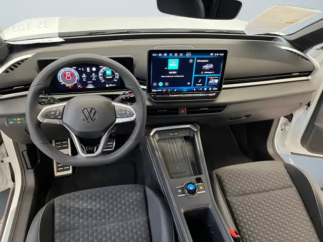 Volkswagen T-Roc view 8