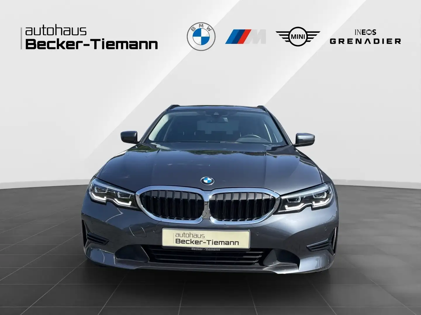 BMW 330 i xDrive Touring/ LC Prof./ ParkAss/ DrivAss/ Spor Gris - 2