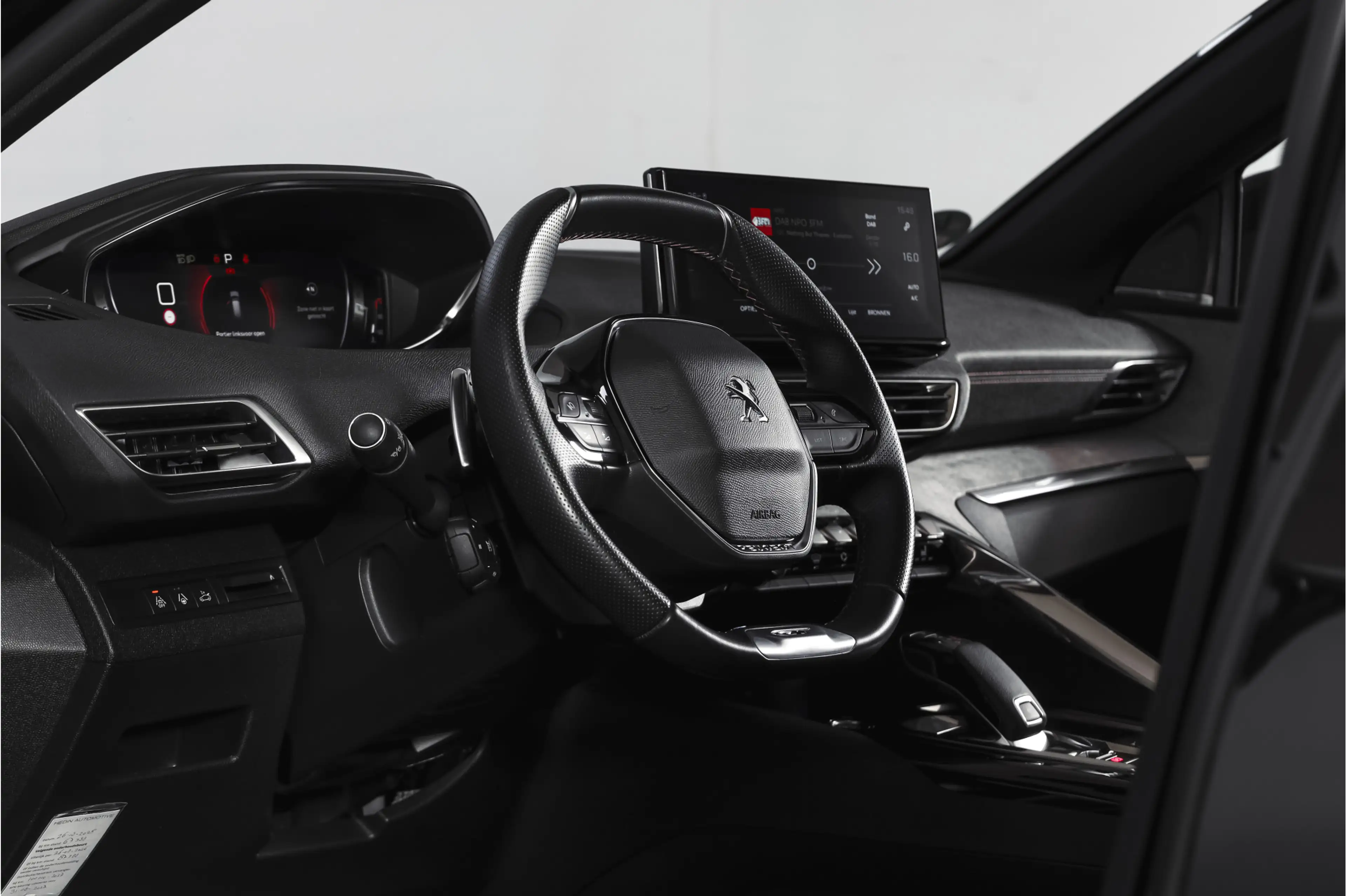 Peugeot 3008 1.2 PureTech Blue Lease GT 131 PK | black pakket | — photo 16