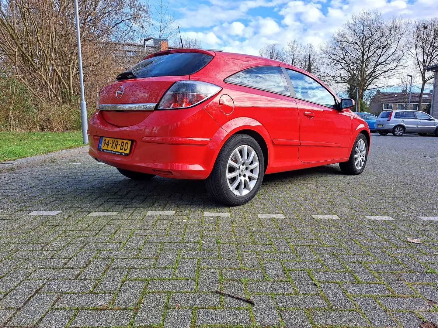 Opel Astra 1.6 Temptation Rood - 2