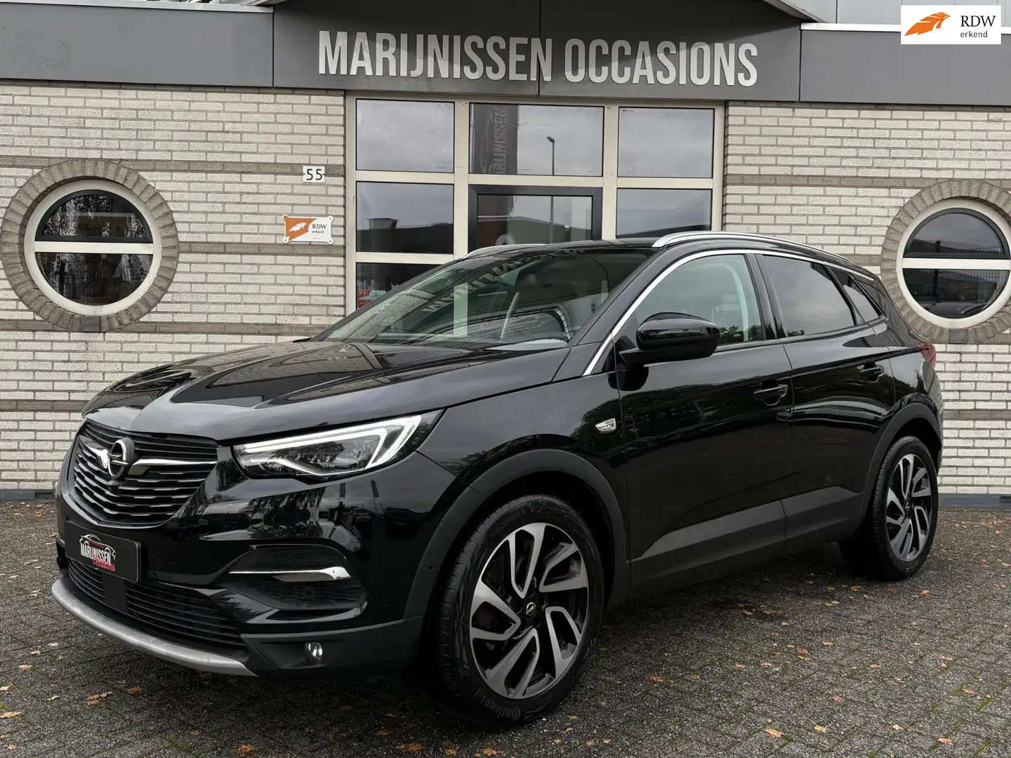 Opel Grandland X 1.2 Turbo Ultimate |Leder,Navi,Stoelvw+K| Zwart - 1