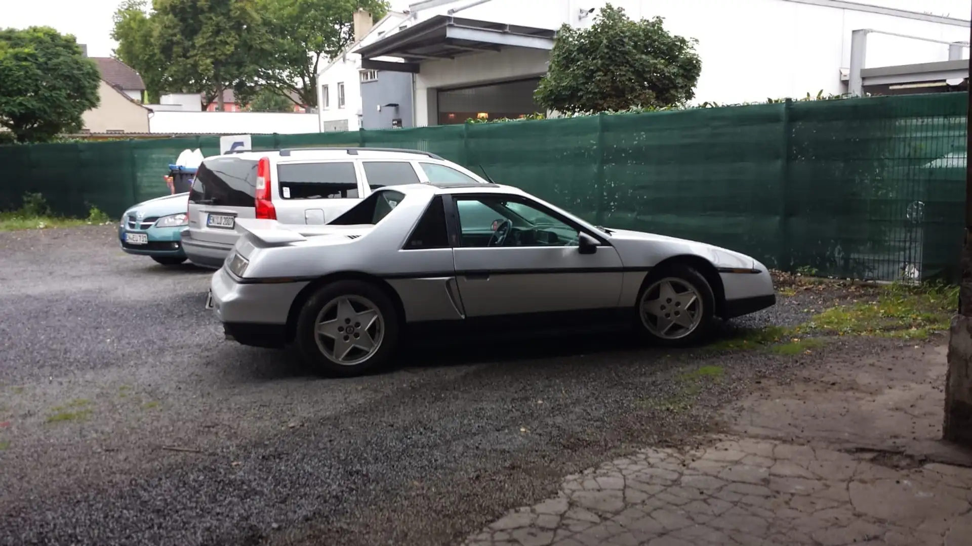 Pontiac Fiero Silber - 2