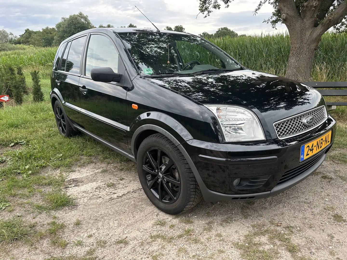 Ford Fusion 1.6-16V Fusion+ Zwart - 2