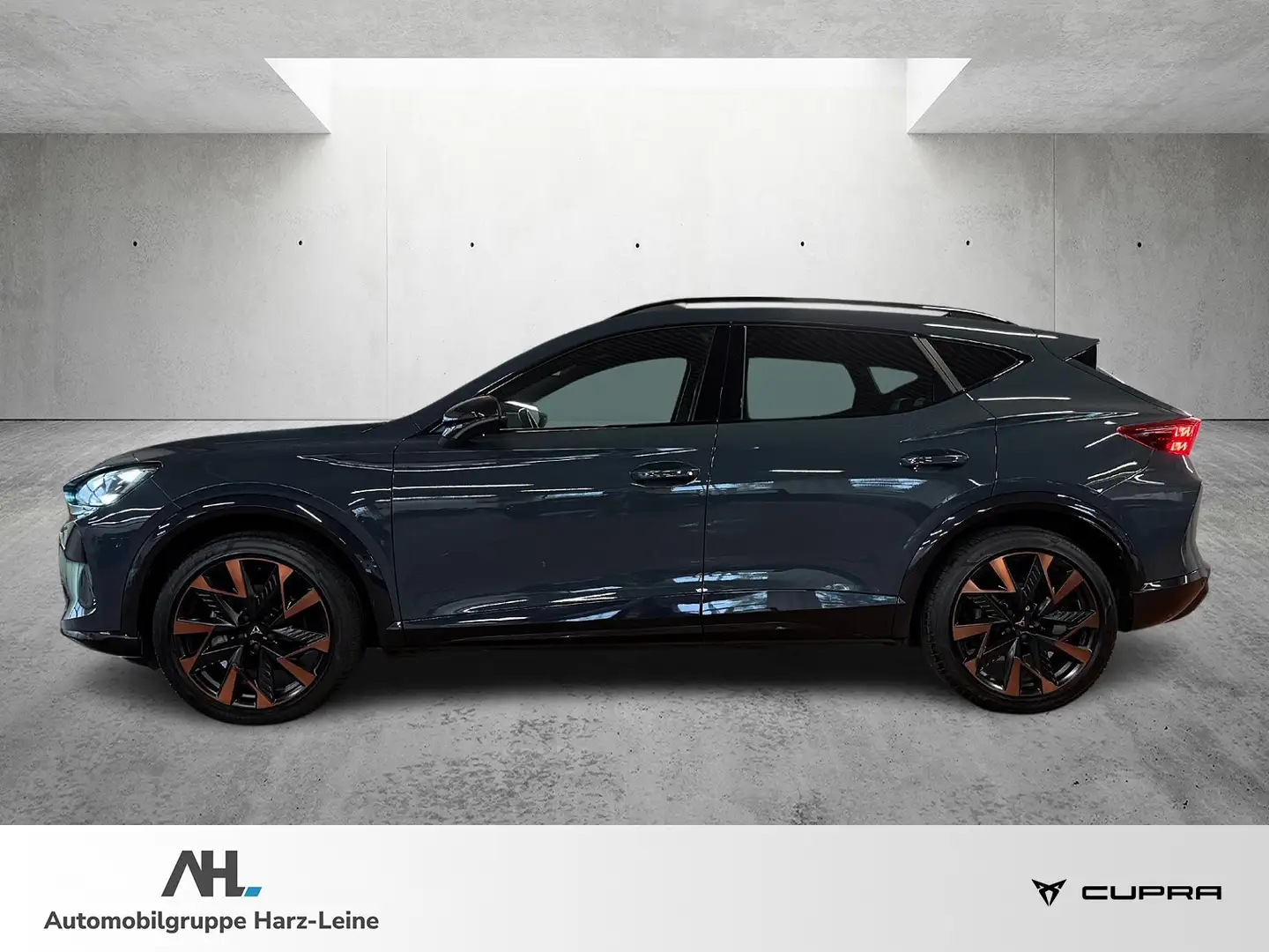 CUPRA Formentor 1.5 eTSI DSG Matrix Navi ACC RFK Edge Blau - 2