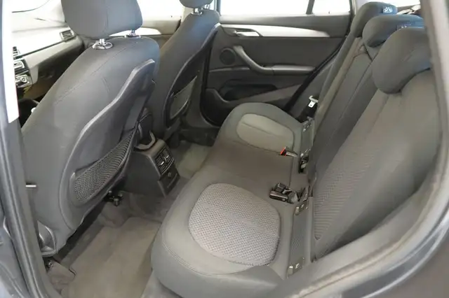 BMW X1 view 16