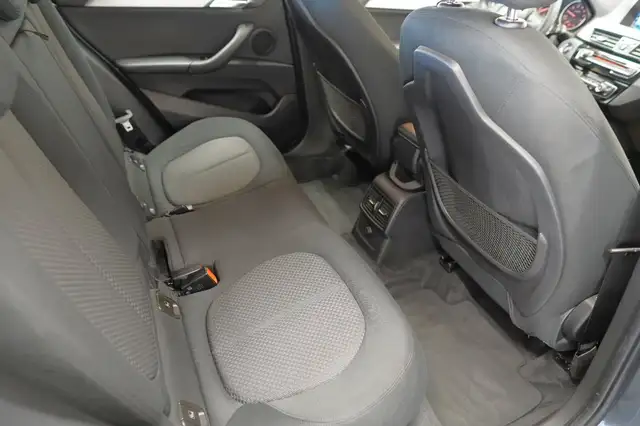 BMW X1 view 21