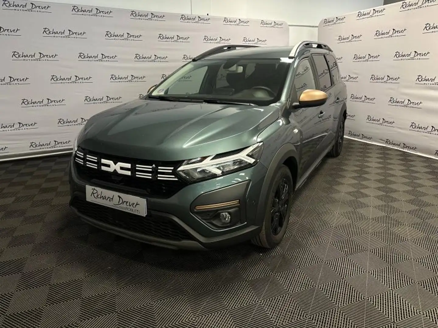Dacia Jogger 1.0 ECO-G 100ch Extreme+ 7 places Vert - 1
