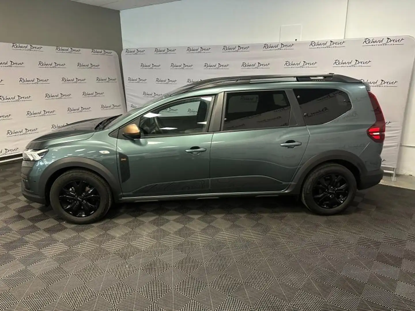 Dacia Jogger 1.0 ECO-G 100ch Extreme+ 7 places Vert - 2