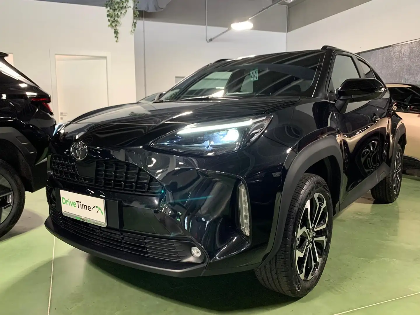 Toyota Yaris Cross 1.5h Trend fwd 130 Cv e-cvt ***PRONTA CONSEGNA*** Nero - 2