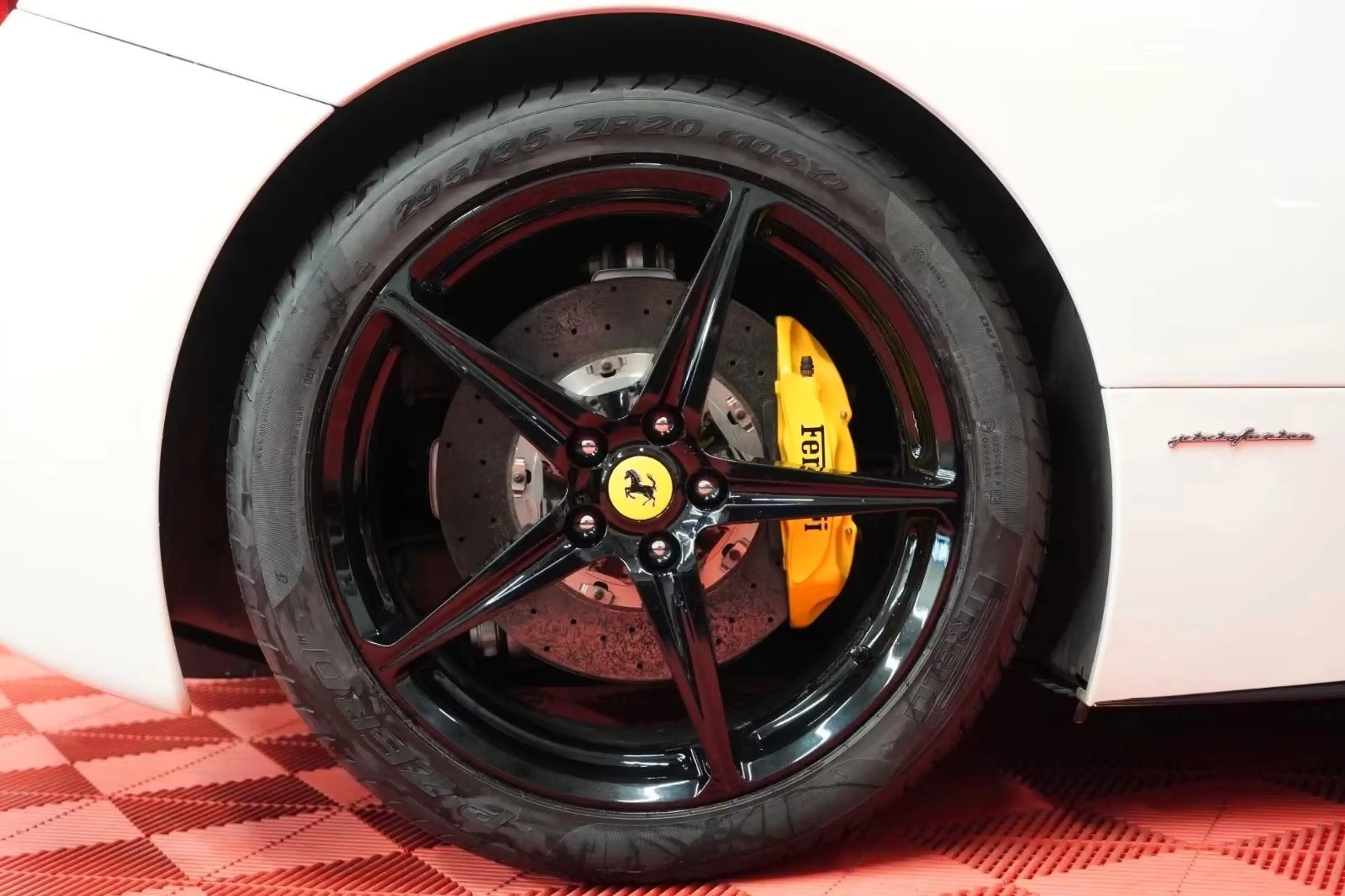 Ferrari 458 Italia Pininfarina *Unfallfrei* — photo 11