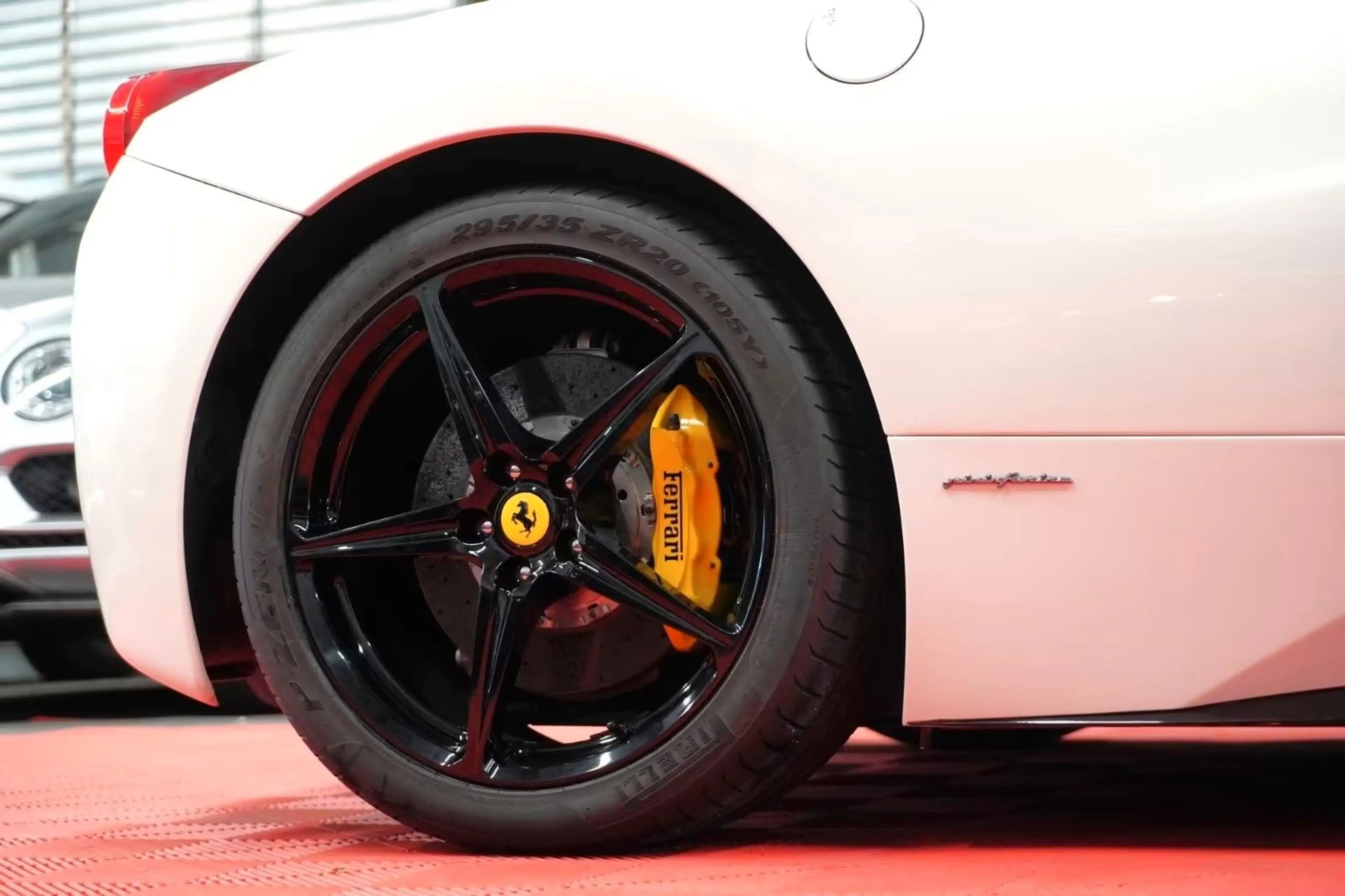 Ferrari 458 Italia Pininfarina *Unfallfrei* — photo 10
