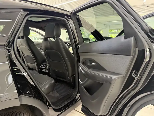 Jaguar E-Pace view 9