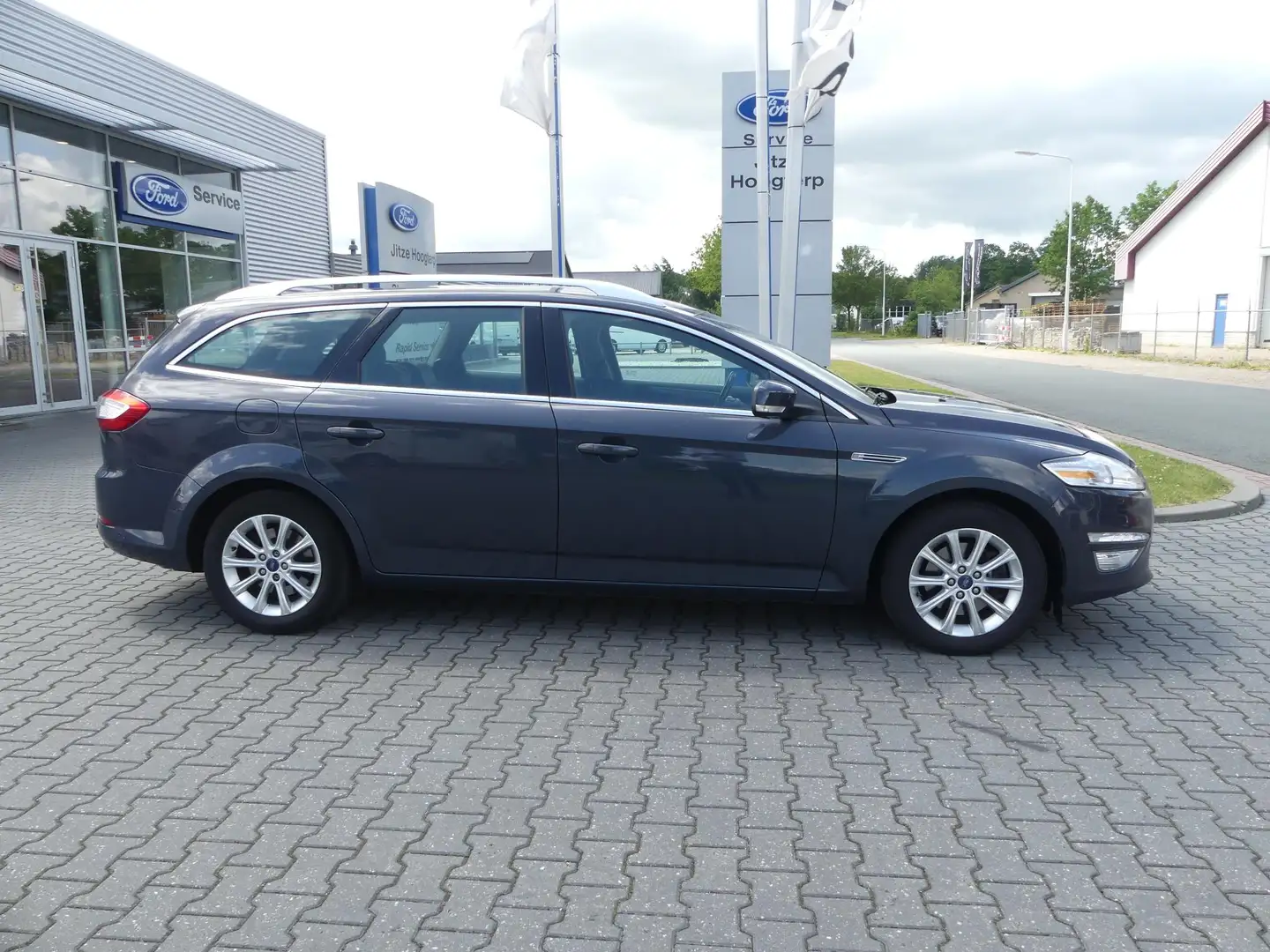 Ford Mondeo Wagon 2.0 EcoBoost Titanium AUTOMAAT,204PK,Navi,TR Grijs - 2