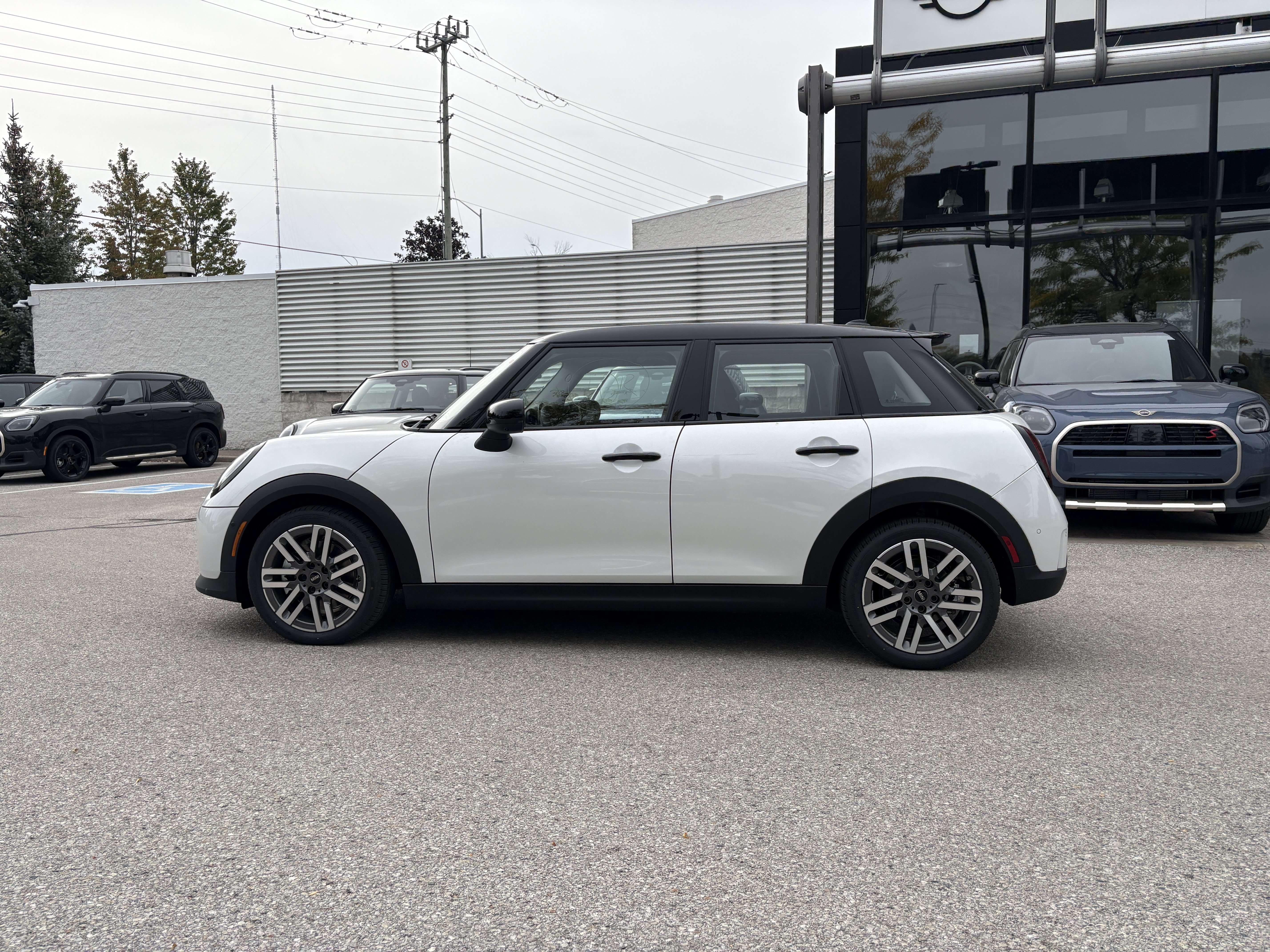 2027 MINI 5 Door