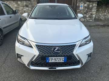 1.8 hybrid Executive cvt my16
