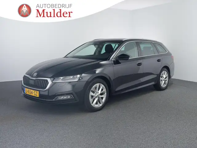 Skoda Octavia Combi 1.5 TSI First Edition | Matrix | Carplay | K
