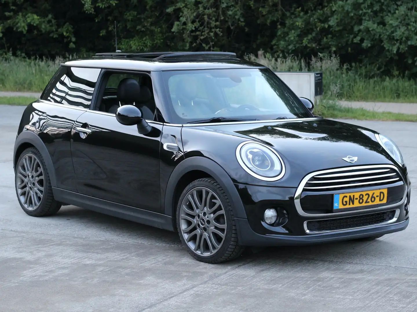 MINI Cooper 1.5 Chili Business Midnight Black | Pano, Full Fekete - 1