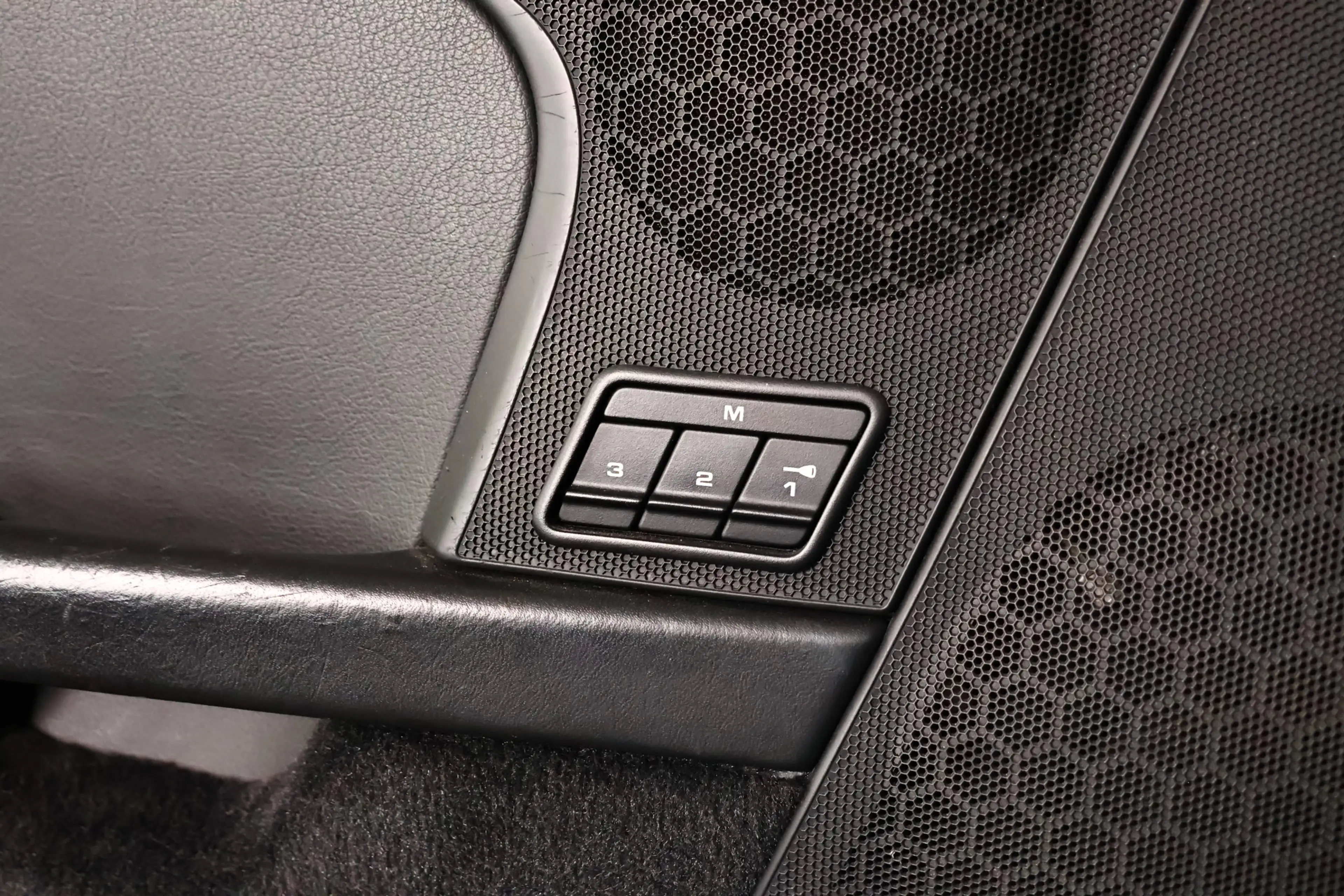 Porsche Boxster 2.7 / Leder / Bose / Memory / Xenon — photo 17