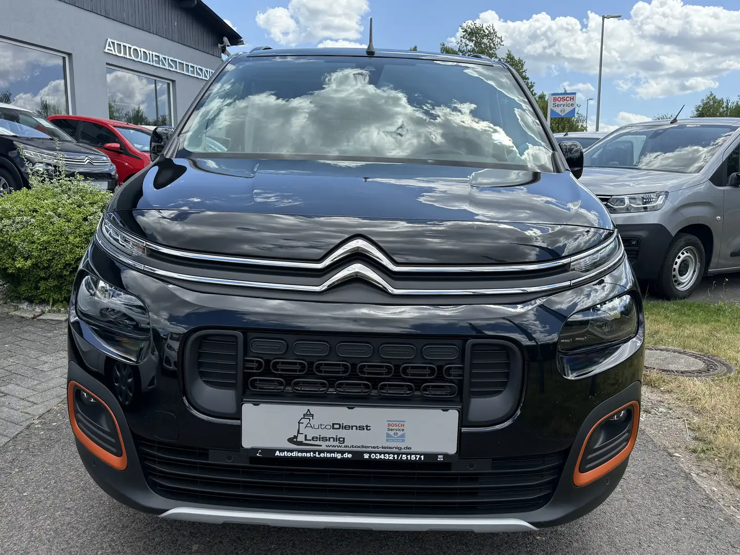 Citroen Berlingo 1.5 BlueHDi 100  Shine M XTR Navi Kamera Webasto Schwarz - 1