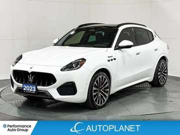 Modena AWD, Navi, Pano Roof, Back Up Cam!