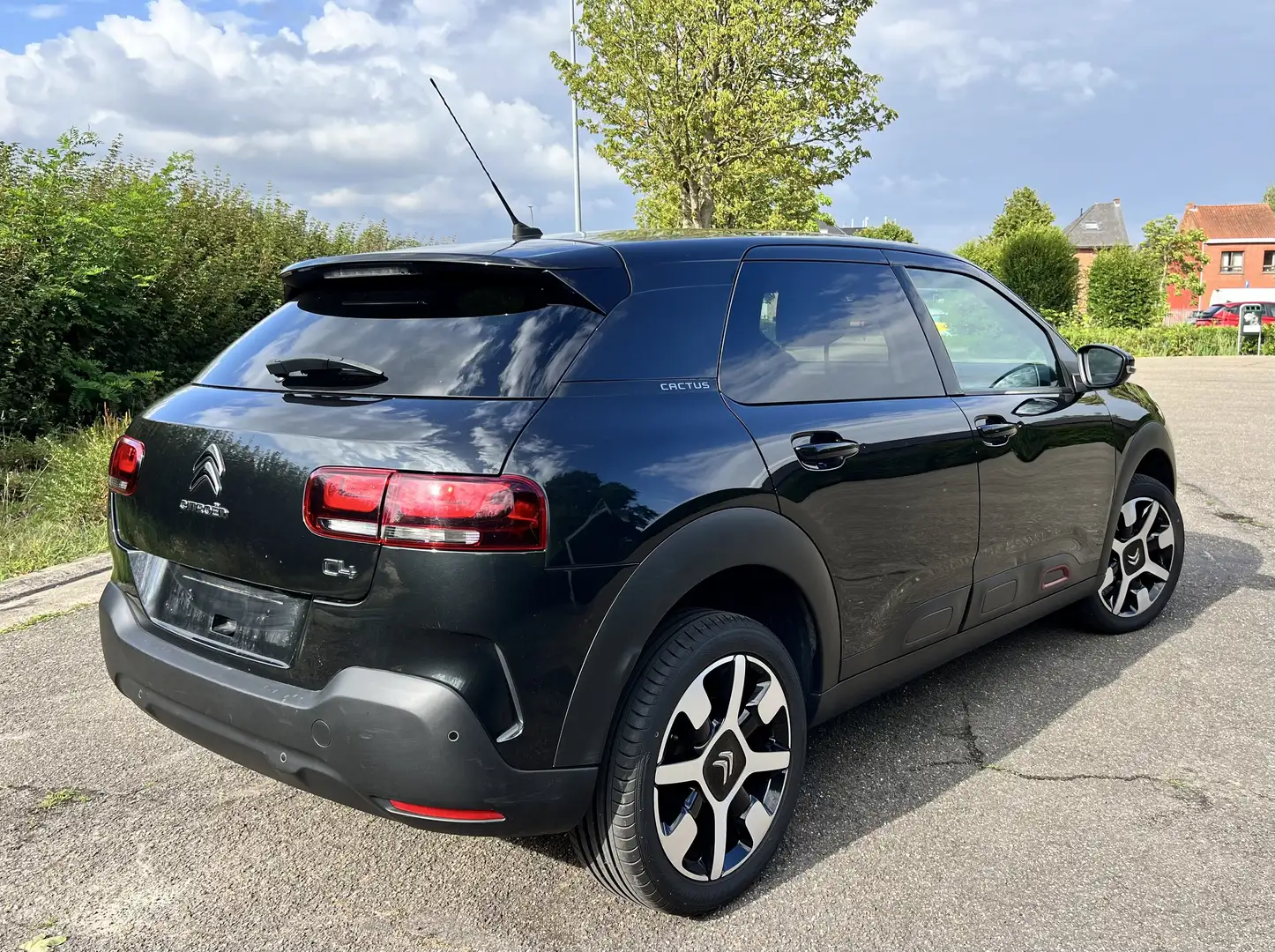 Citroen C4 Cactus 110 Stop&Start Shine - Gekeurd - Navi - Pano - 2