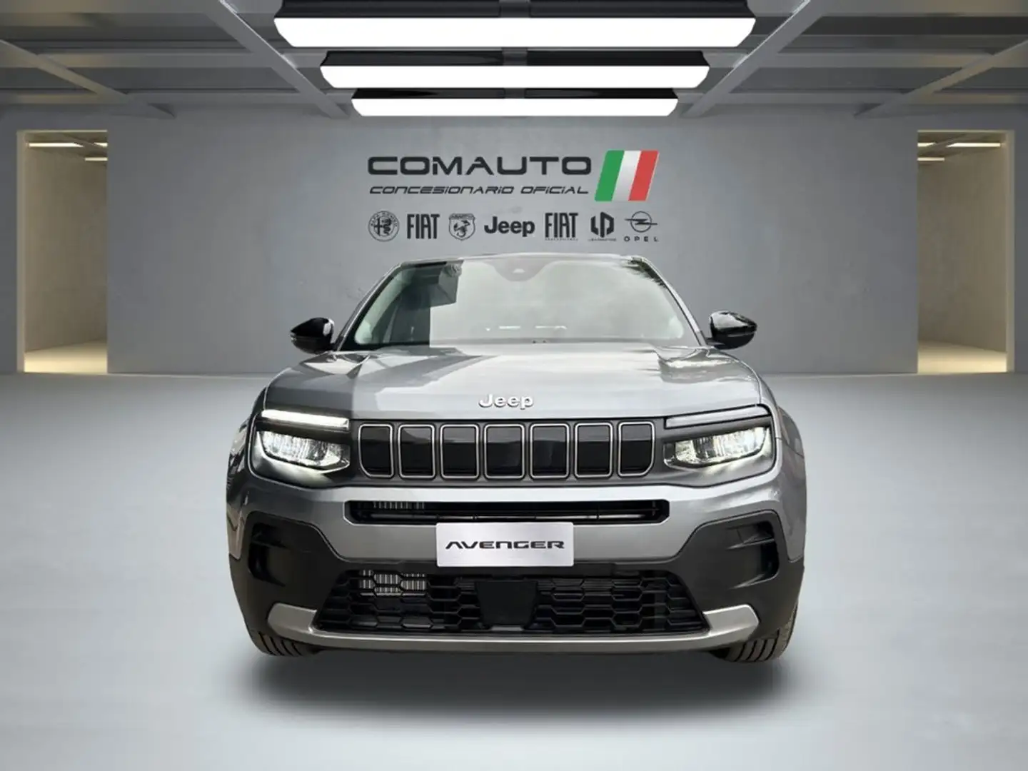 Jeep Avenger 1.2 eHybrid 74kW (100CV) Altitude Gris - 2
