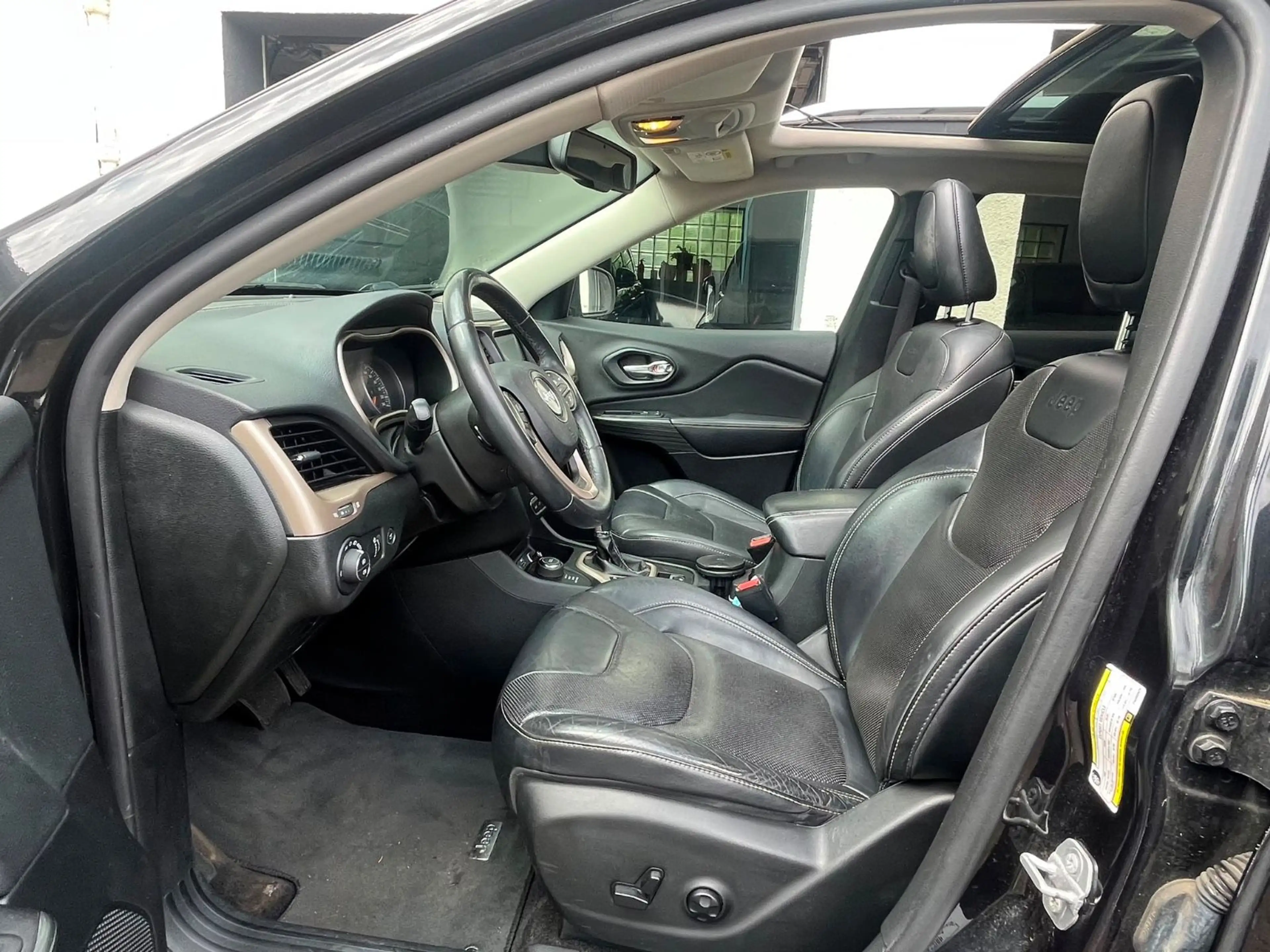 Jeep Cherokee Limited 4WD 2,0 Aut. Leder, PANORAMA — photo 11