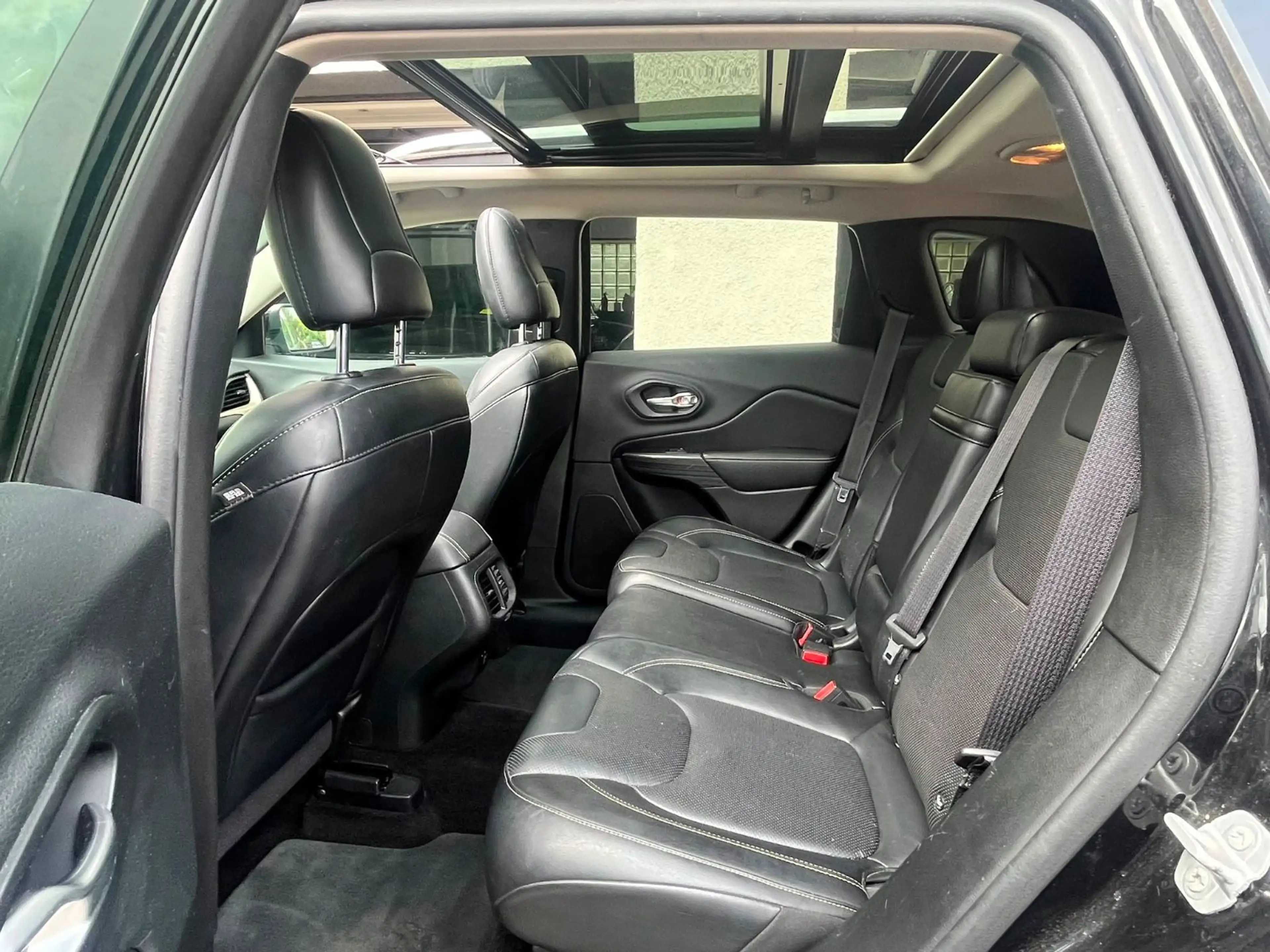 Jeep Cherokee Limited 4WD 2,0 Aut. Leder, PANORAMA — photo 15