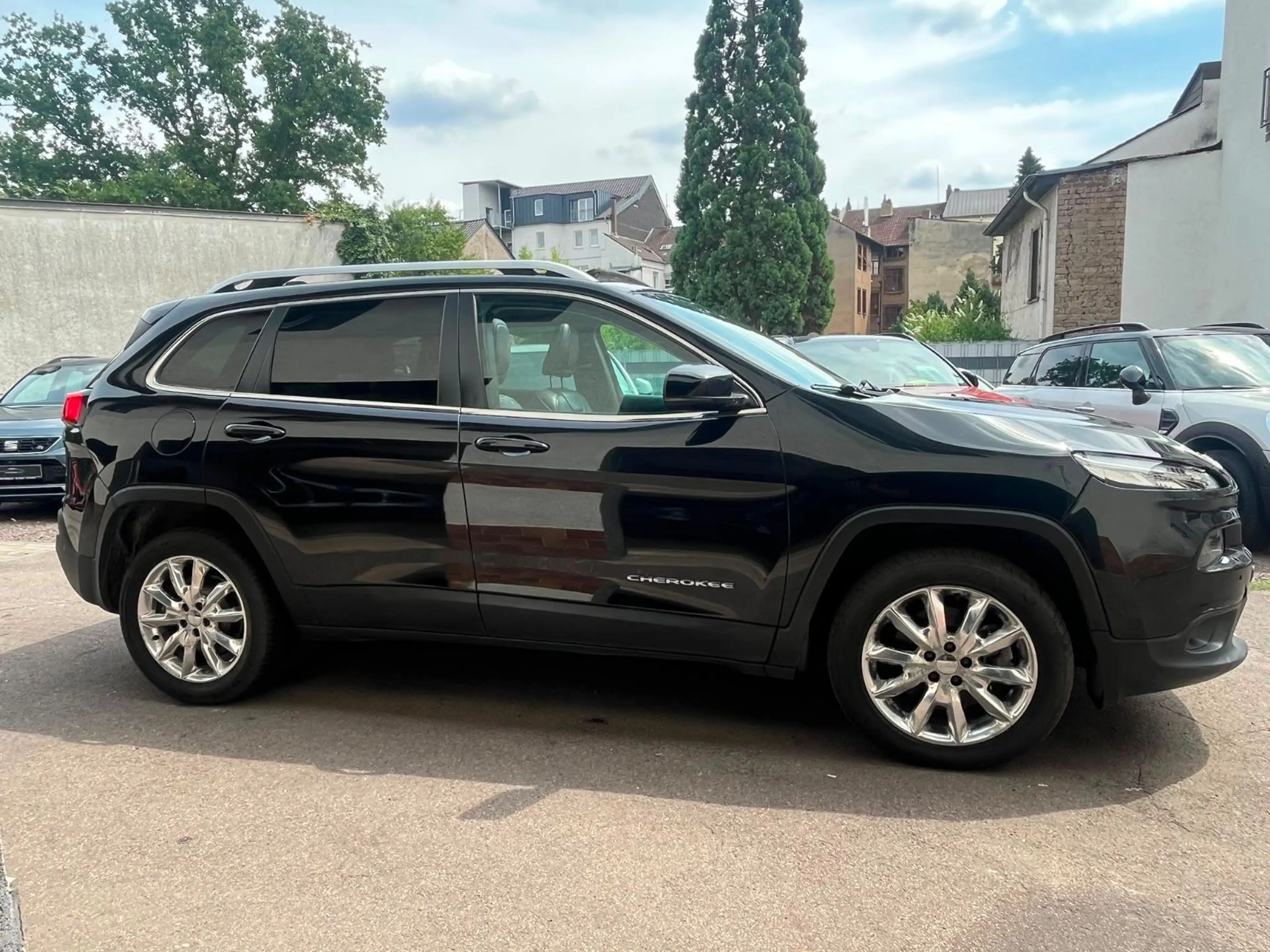 Jeep Cherokee Limited 4WD 2,0 Aut. Leder, PANORAMA — photo 5