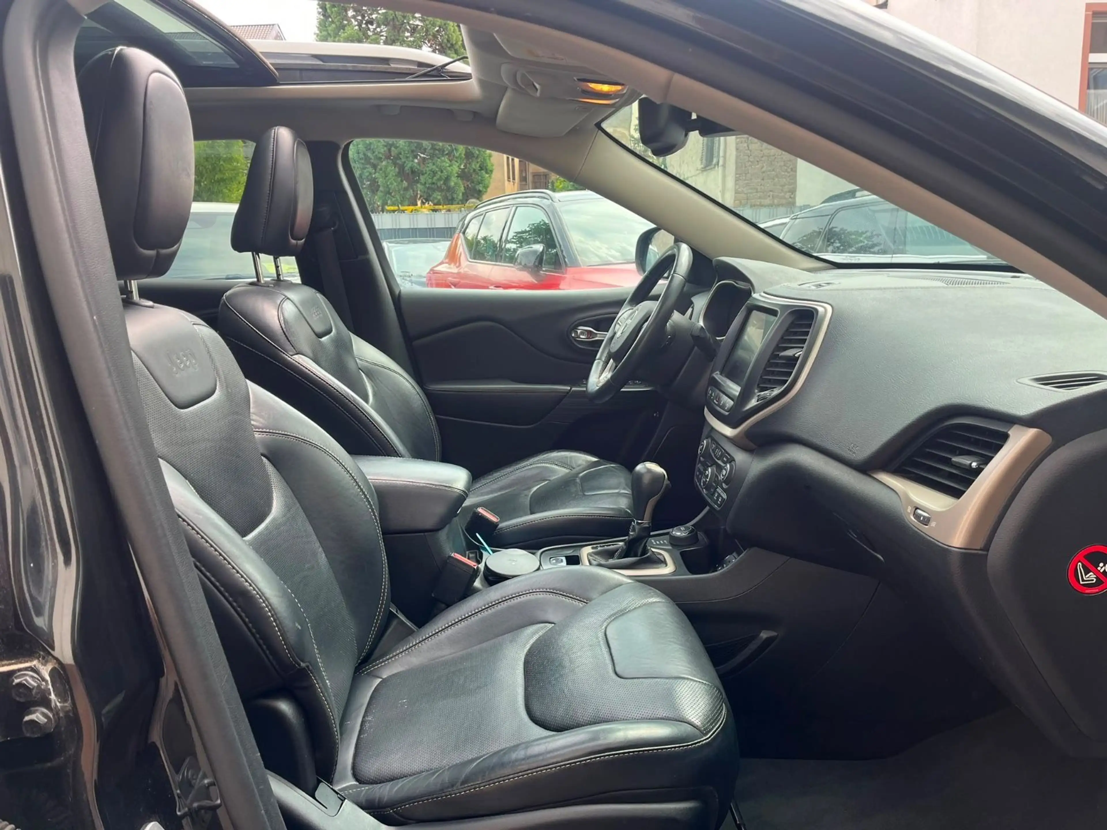 Jeep Cherokee Limited 4WD 2,0 Aut. Leder, PANORAMA — photo 12