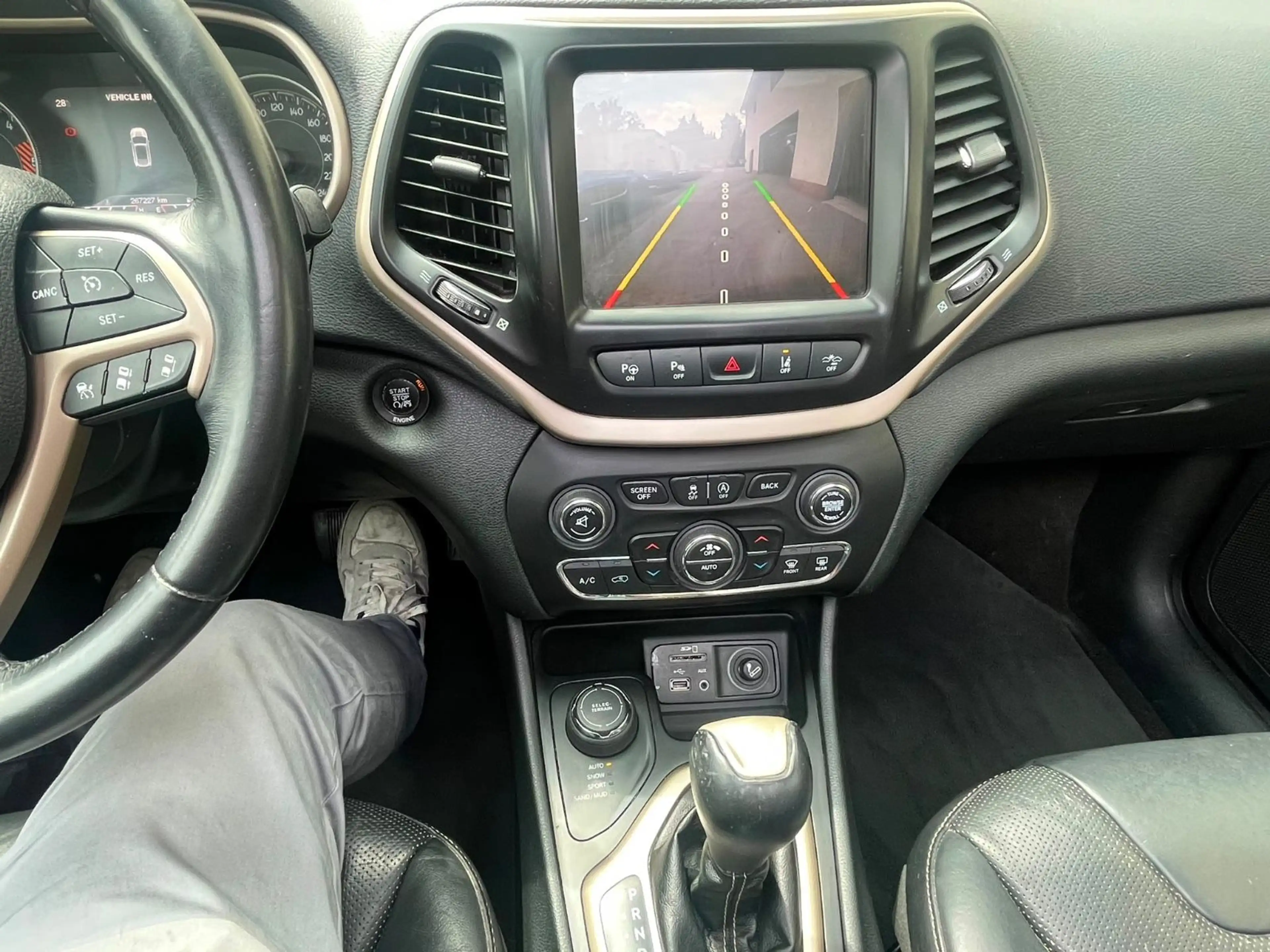 Jeep Cherokee Limited 4WD 2,0 Aut. Leder, PANORAMA — photo 14