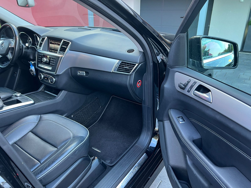Mercedes-Benz ML 250 CDI BlueTec*AMG PAKET*KAMERA*VOLLLEDER* — photo 12