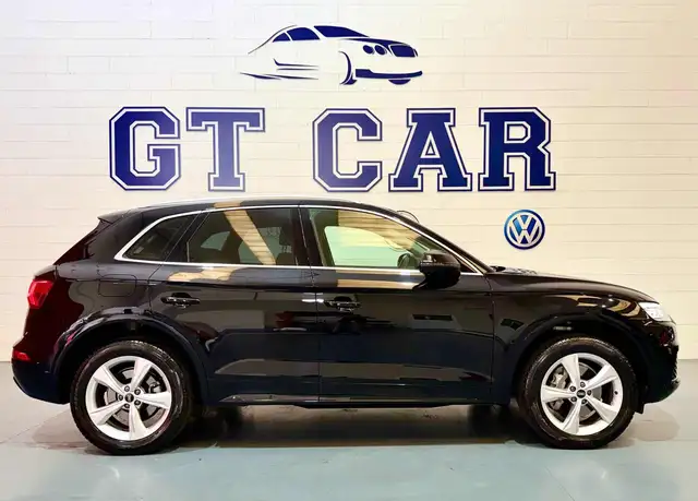 Audi Q5 view 4