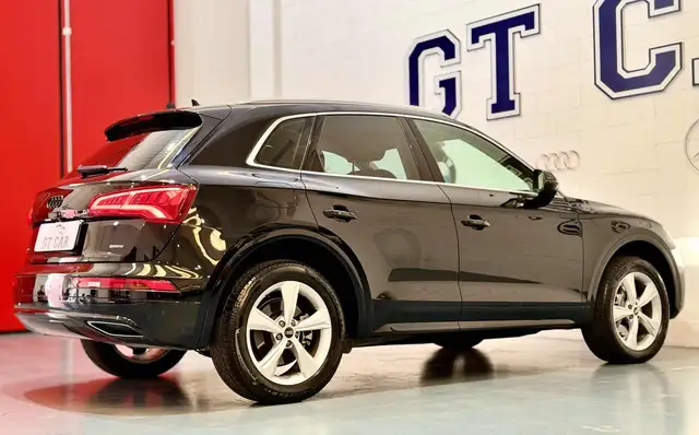 Audi Q5 view 7