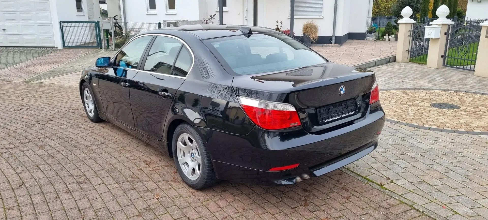 BMW 530 530d aus 1.Hand mit 127.892 KM Schwarz - 2