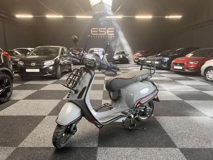 Vespa Sprint 50
