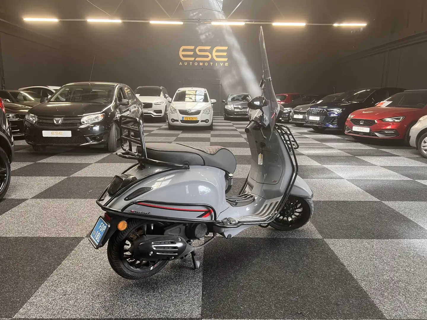 Vespa Sprint 50 - 2